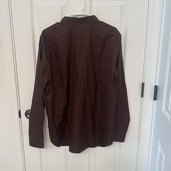 NWT Theory Irving Button Down Shirt in Dark Pimento Multi Fade Check - Picture 3 of 7